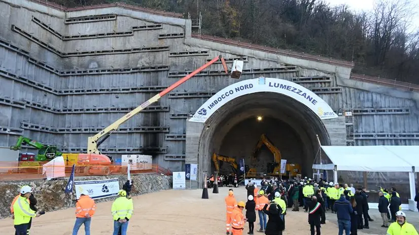 Autostrada della Valtrompia, il cantiere per la realizzazione della galleria a Lumezzane © www.giornaledibrescia.it