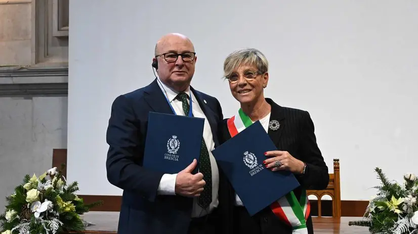 La firma del gemellaggio tra Brescia e Kaunas