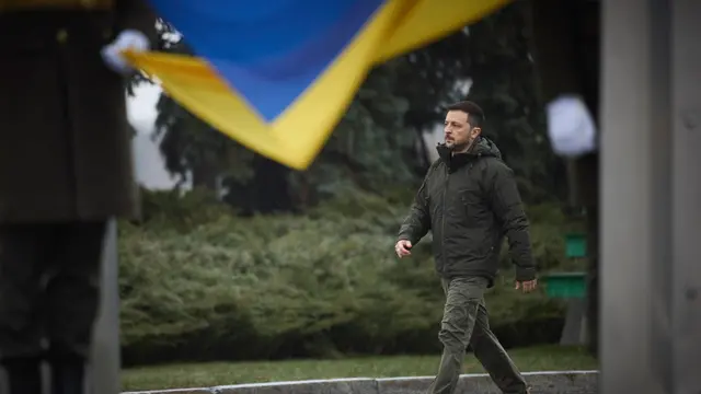 epa11760347 A handout photo made available by the Ukrainian Presidential Press Service shows Ukraine's President Volodymyr Zelensky meeting with Ukrainian servicemen to congratulate them on the Day of the Armed Forces of Ukraine in Kyiv, Ukraine, 06 December 2024, amid the Russian invasion. Ukraine celebrates the Day of the Armed Forces every year on 06 December. EPA/UKRAINIAN PRESIDENTIAL PRESS SERVICE HANDOUT -- MANDATORY CREDIT: UKRAINIAN PRESIDENTIAL PRESS SERVICE -- HANDOUT EDITORIAL USE ONLY/NO SALES