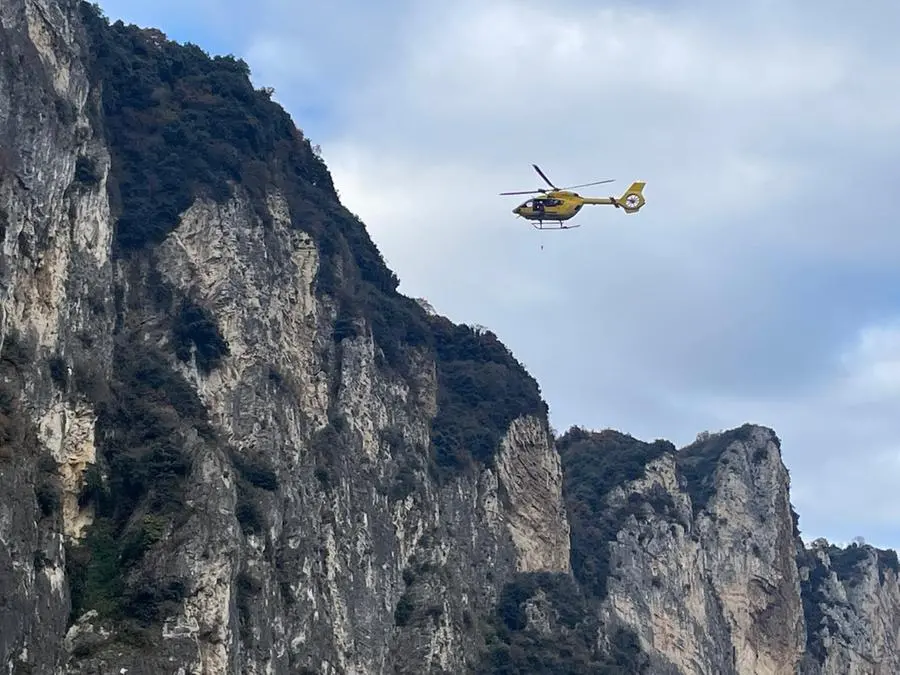 I soccorsi inviati a Campione del Garda