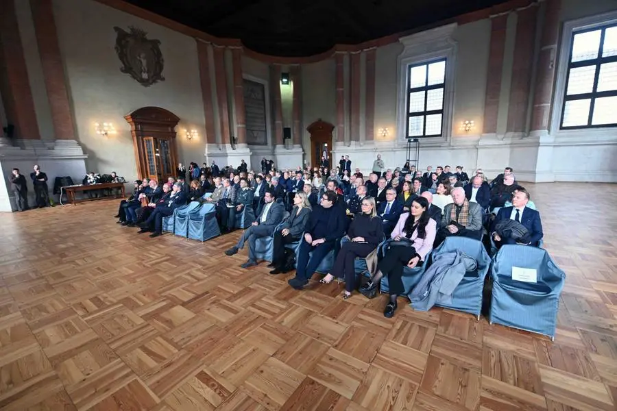 La firma del protocollo in Loggia