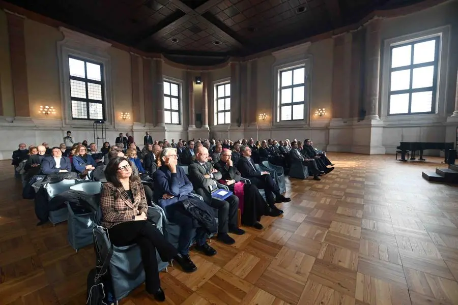 La firma del protocollo in Loggia