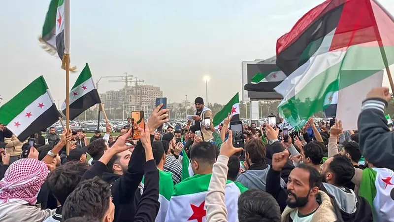 I festeggiamenti nel mondo per la caduta di Assad - Foto Ansa © www.giornaledibrescia.it