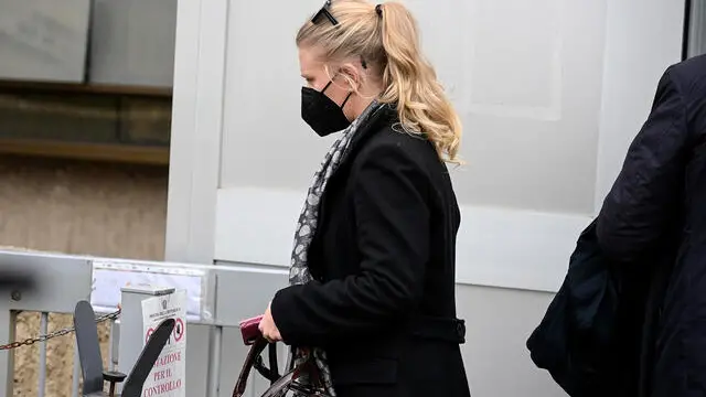 L’arrivo di Anastasiya Kylemnyk al tribunale di Roma durante la sentenza di primo grado del processo per l’omicidio di Luca Sacchi, Roma, 29 marzo 2022. ANSA/RICCARDO ANTIMIANI
