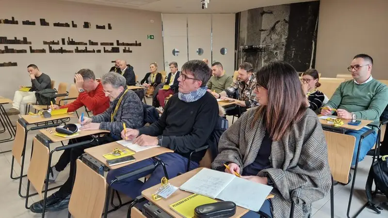 In sala Libretti, i docenti delle scuole alberghiere coinvolte nel progetto - © www.giornaledibrescia.it