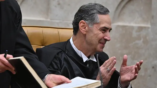 epa10888668 Minister Luis Roberto Barroso participates in his inauguration ceremony as President of the Federal Supreme Court (STF), in Brasilia, Brazil, 28 September 2023. EPA/Andre Borges