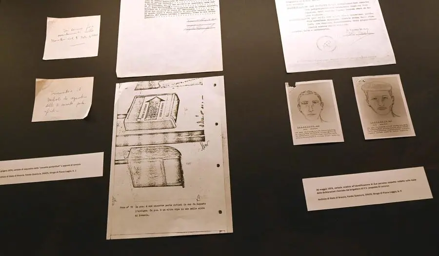 I documenti relativi a Piazza Loggia esposti in via Galilei