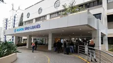 epa11767837 An exterior view of the Syrian-Lebanese Hospital where Brazilian President Luiz Inacio Lula da Silva underwent a surgery, in Sao Paulo, Brazil, 10 December 2024. Brazilian President Lula underwent a craniotomy to drain an Intracerebral hemorrhage caused by the fall he suffered last 19 October 2024. According to doctors, the surgery went fine and President Lula is recovering well. EPA/Isaac Fontana