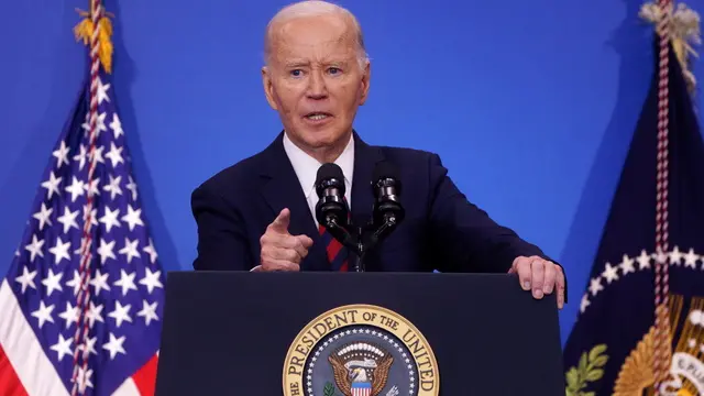 epa11769187 US President Joe Biden delivers remarks on the economy at the Brookings Institute, Washington, DC, USA, 10 December 2024. President Biden spoke about his administrations economic program in his final weeks in office. EPA/WILL OLIVER