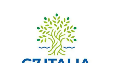 "Il 1 gennaio l'Italia ha assunto la presidenza del G7. Il gruppo, composto da Italia, Canada, Francia, Germania, Giappone, Regno Unito, Stati Uniti e Ue, è unito da valori comuni e svolge un ruolo chiave nella difesa della libertà e della democrazia e nell'affrontare le sfide globali". E' quanto si legge nell'account ufficiale su X del G7 a presidenza italiana. Logo dell'evento, e del profilo social, un ulivo con le radici "che si immergono nel mare nostrum" e che ha in cima "7 olive, che rappresentano le 7 nazioni", spiegano dal governo. L'ulivo "collega il mare con la terra, la tradizione delle nostre radici con il futuro, che ramificandosi unisce in modo dinamico e costruttivo il rapporto fra il sud e il nord e la cooperazione tra le nazioni del vertice". X/ G7 ITALY +++ATTENZIONE LA FOTO NON PUO' ESSERE PUBBLICATA O RIPRODOTTA SENZA L'AUTORIZZAZIONE DELLA FONTE DI ORIGINE CUI SI RINVIA+++ NPK +++