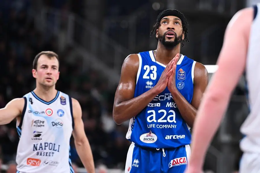 Basket, gli scatti di Germani-Napoli