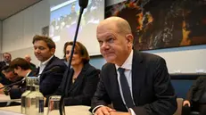 epa11780416 German Chancellor Olaf Scholz takes part in the meeting of the German Bundestag on the vote of confidence in the Chancellor, in Berlin, Germany, 16 December 2024. Scholz has submitted a motion for a vote of confidence in the German Bundestag to pave the way for new elections. EPA/FILIP SINGER