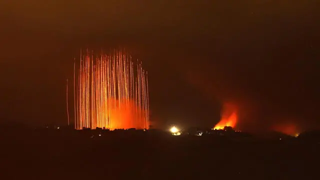 epaselect epa11634324 Israeli artillery shells hit areas near villages in southern Lebanon along the border with Israel, as seen from the Upper Galilee, northern Israel, 30 September 2024. Israel's military stated that it has been 'strengthening defense' along the contact line in the country's northern border as it was preparing for the 'next phases of combat'. The Israel Defense Forces (IDF) said they 'will continue to strike, harm, and degrade' Hezbollah's military in Lebanon. EPA/ATEF SAFADI