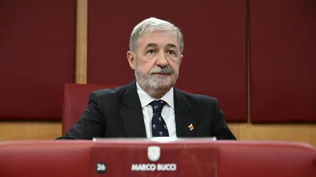 Il presidente della regione Liguria Marco Bucci, durante la prima seduta del consiglio regionale Genova, 26 novembre 2024. ANSA/LUCA ZENNARO