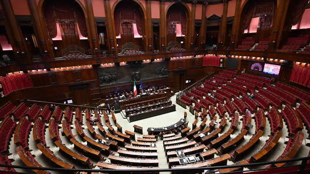 L' Aula di Montecitorio nel corso delle dichiarazioni di voto al decreto legge economico e fiscale a Roma, 5 dicembre 2024. ANSA/MAURIZIO BRAMBATTI