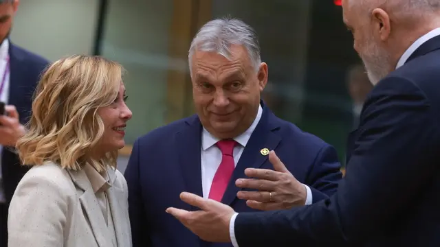 epa11784271 (L-R) Italian Prime Minister Giorgia Meloni, Hungarian Prime Minister Viktor Orban and Albania's Prime Minister Edi Rama during at the EU-Western Balkans Summit in Brussels, Belgium, 18 December 2024. EU and Western Balkans leaders are meeting in Brussels to discuss strengthening regional cooperation and partnerships. EPA/OLIVIER HOSLET