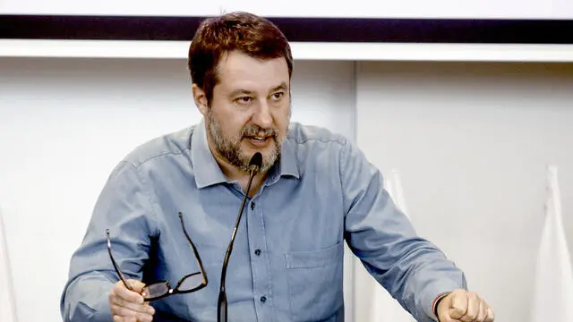 Il segretario della Lega Matteo Salvini al congresso regionale della Lega Lombarda per Salvini a Milano,15 dicembre 2024. ANSA/MOURAD BALTI TOUATI