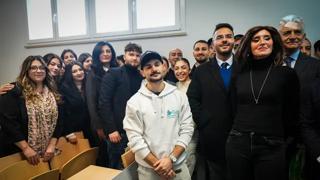 Il ministro all’istruzione Anna Maria Bernini, In un momento dell’apertura del polo universitario di Caivano. Napoli 20 Dicembre 2024. ANSA / CESARE ABBATE