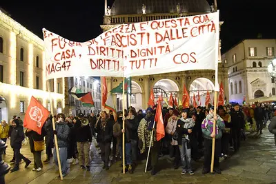 Brescia antifascista e democratica: 4mila persone in piazza