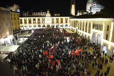 Brescia antifascista e democratica: 4mila persone in piazza