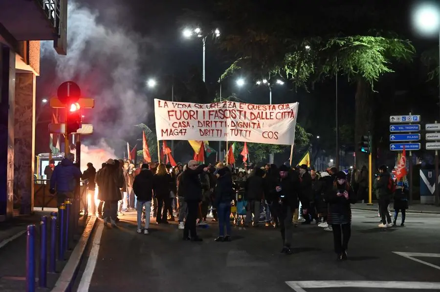 Gli scatti dalla manifestastione antifascista