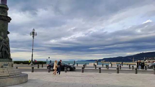 Torna la bora a Trieste. Temperature calate. Tra poco notizia in rete