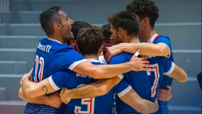 Cazzago festeggia la vittoria nel derby - Foto fb/Teamvolleycazzago