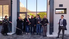 I protagonisti dell'inaugurazione: al centro il sindaco Giustacchini con Lancellotti - © www.giornaledibrescia.it