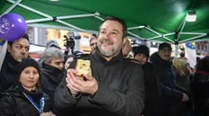 Matteo Salvini al gazebo della Lega in via Dante, Milano 22 Dicembre 2024 ANSA/MATTEO CORNER