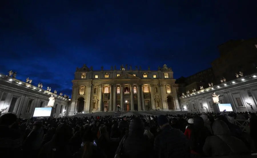 A Roma l'apertura della Porta Santa per l'inizio del Giubileo