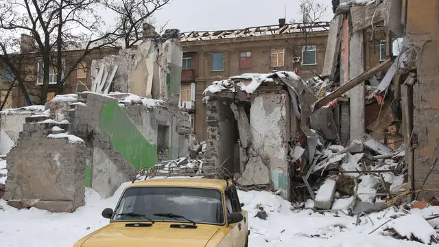 UCRAINA, BAKHMUT - sotto attacco il centro della città - FOTO(ANSA/CARLO ORLANDI)