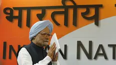 epa11794205 (FILE) - Former Indian Prime Minister Manmohan Singh arrives during the release of Congress party manifesto for Punjab State elections, in New Delhi, India, 09 January 2017. Assembly elections are scheduled to be held on 04 February 2017, in the Indian state of Punjab (reissued 26 December 2024). Former Indian Prime Minister Manmohan Singh died aged 92 on 26 December 2024 at a hospital in Delhi where he was being treated for age-related medical conditions. He had served as Indiaâ€™s 13th prime minister from 2004 until 2014.