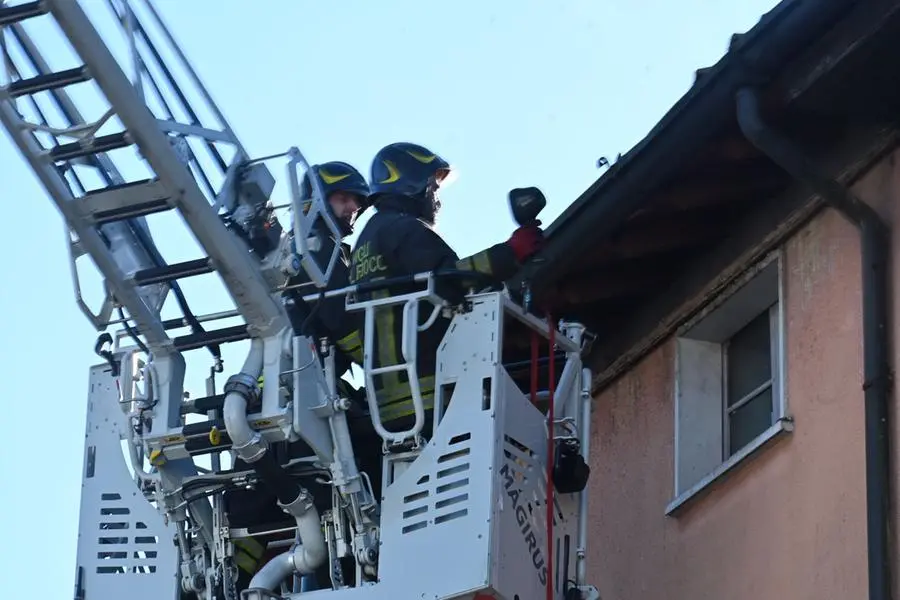 L'incendio a Castenedolo in via Matteotti