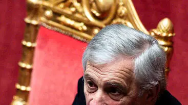 Il ministro degli Affari Esteri Antonio Tajani in aula al Senato durante il Voto sulla Fiducia posta dal Governo sulla Manovra Economica per la legge del Bilancio di previsione dello Stato per l’Anno finanziario 2025 e Bilancio Pluriennale per il triennio 2025-2027, Roma, 28 dicembre 2024. ANSA/ANGELO CARCONI