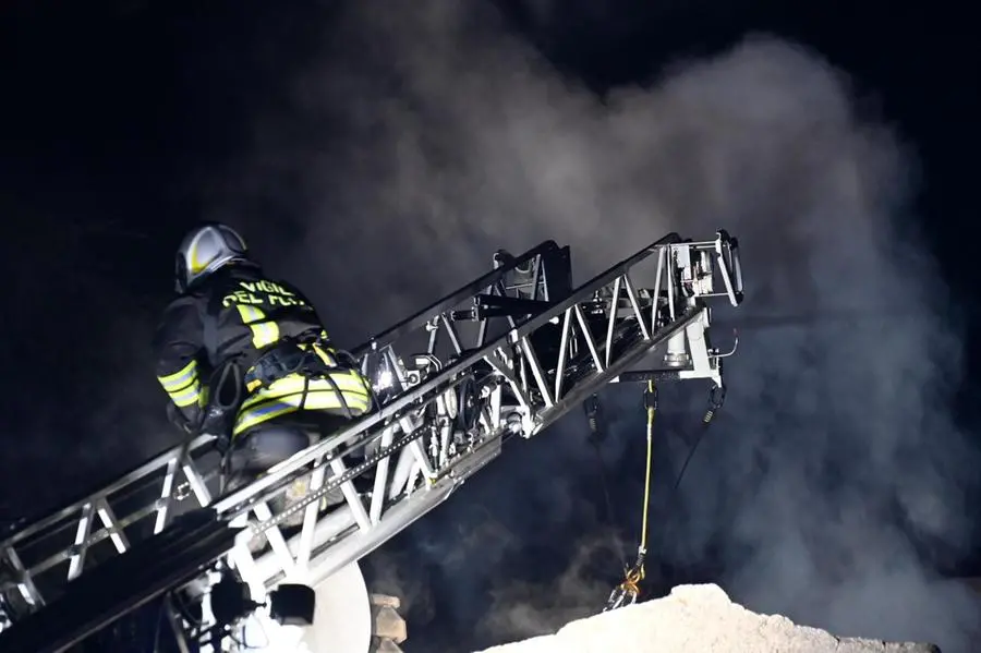 L'incendio nell'abitazione a Montichiari