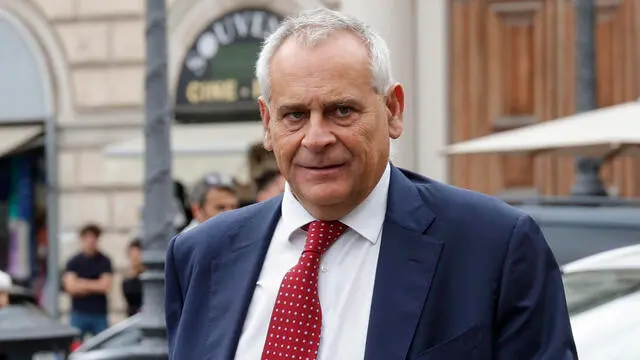 Il prefetto Lamberto Giannini alla Basilica di Santa Maggiore durante la celebrazione per San Matteo patrono della Guardia di Finanza, Roma, 23 Settembre 2024. ANSA/GIUSEPPE LAMI