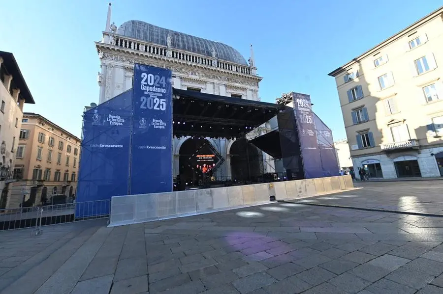 Capodanno in piazza Loggia, preparativi in corso