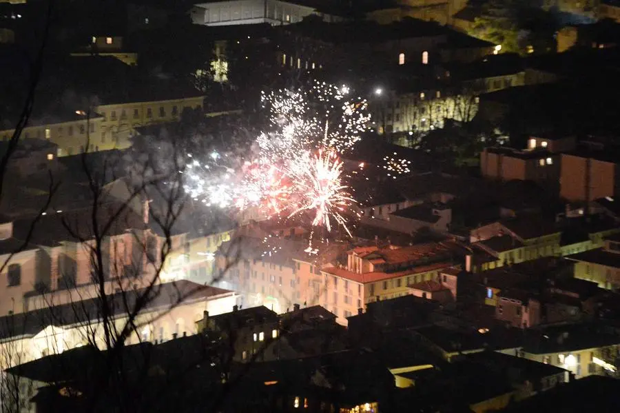 I fuochi d'artificio a Brescia per Capodanno 2025