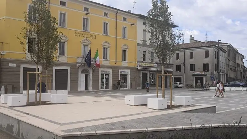 La piazza, completata nel 2019, è costata un milione di euro - © www.giornaledibrescia.it