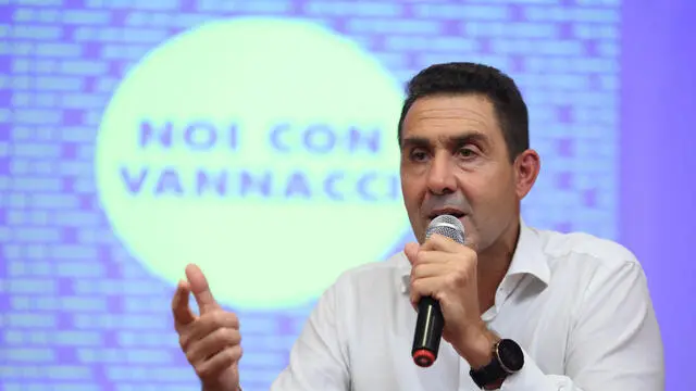 L'europarlamentare eletto con la Lega Roberto Vannacci durante la festa di 'Noi con Vannacci' a Viterbo, 19 settembre 2024. ANSA/ANTONIO NARDELLI