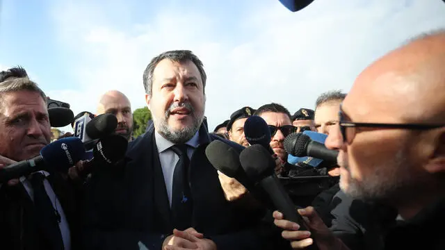 ++ Salvini, entro in aula orgoglioso, oggi è una bella giornata++