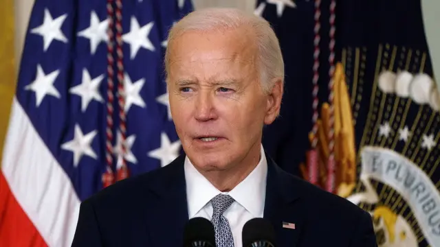 epa11802882 US President Joe Biden speaks during the Presidential Citizens Medal Ceremony at the White House, in Washington, DC, USA, 02 January 2025. The Presidential Citizens Medal is bestowed by the President to individuals who have performed exemplary deeds or services. EPA/WILL OLIVER / POOL