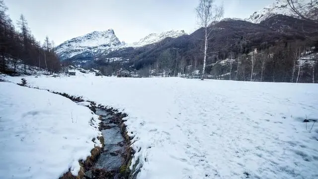 Le valli di Lanzo nelle Alpi occidentali imbiancate dalla neve. Torino 07 gennaio 2024 ANSA/TINO ROMANO