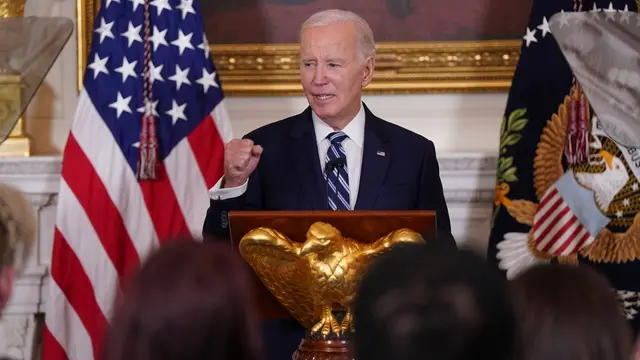 epa11808064 US President Joe Biden delivers remarks during a reception for the new Democratic members of congress in the State Dining Room at the White House in Washington, DC, USA, 05 January 2025. EPA/LEIGH VOGEL / POOL