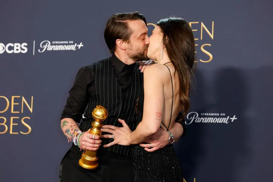 Assegnati i Golden Globe, i premi per cinema e tv: i protagonisti della serata