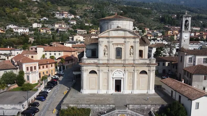 La facciata della chiesa di San Zenone © www.giornaledibrescia.it