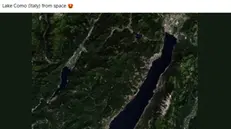 Il dettaglio del post su Fb di Visit Italy con la scritta: "Lake Como (Italy) from space"