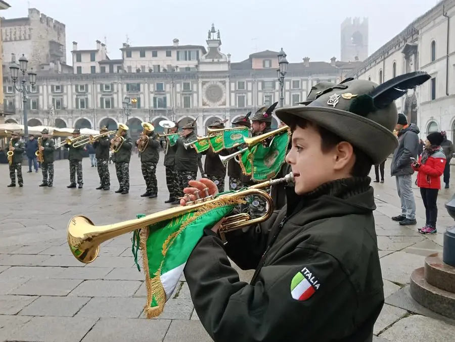 Il corteo degli Alpini a Brescia