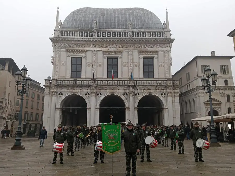 Il corteo degli Alpini a Brescia