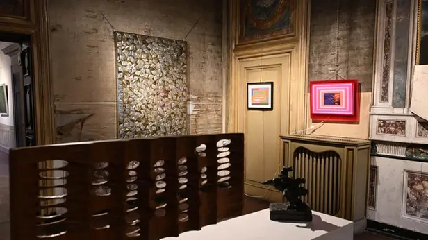 L'esposizione delle opere prima di un'asta da Capitolium